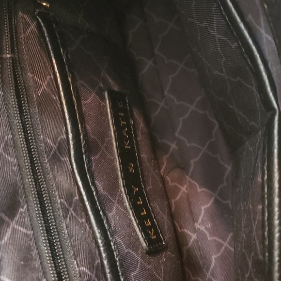 KELLY AND KATIE PURSE - Picture 5 of 6